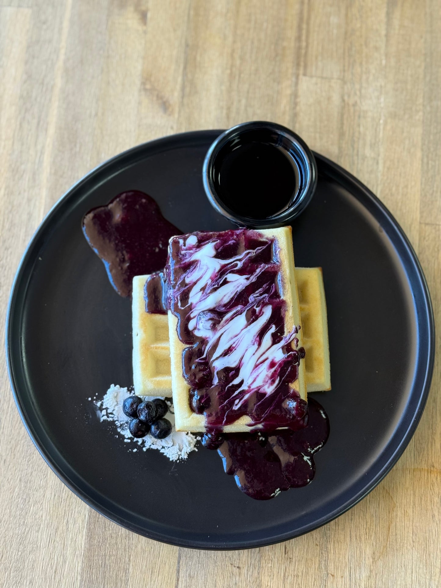 Blueberry Jelly & Greek Yogurt Waffles 🧇
