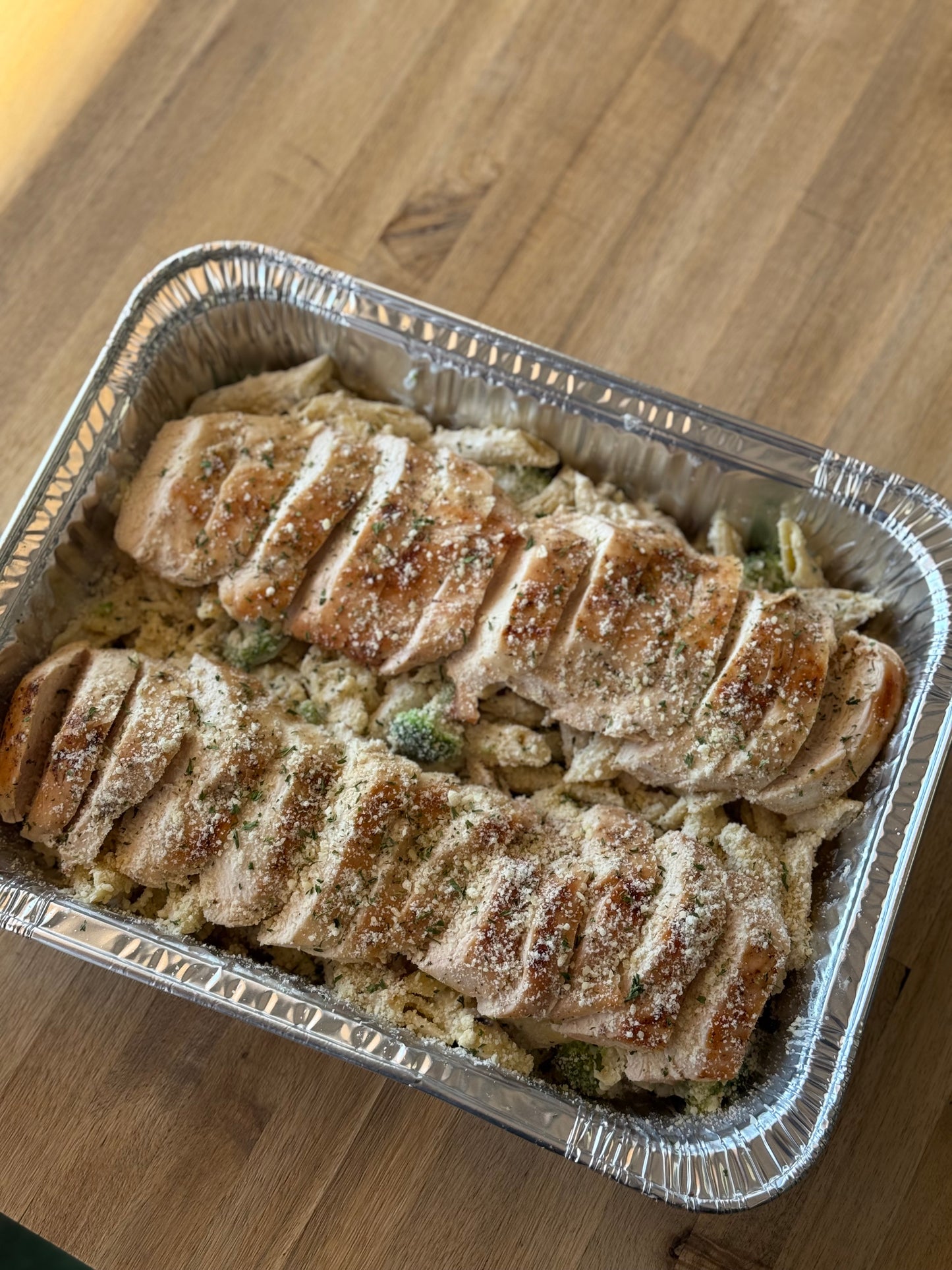 Alfredo Chicken Family Platter
