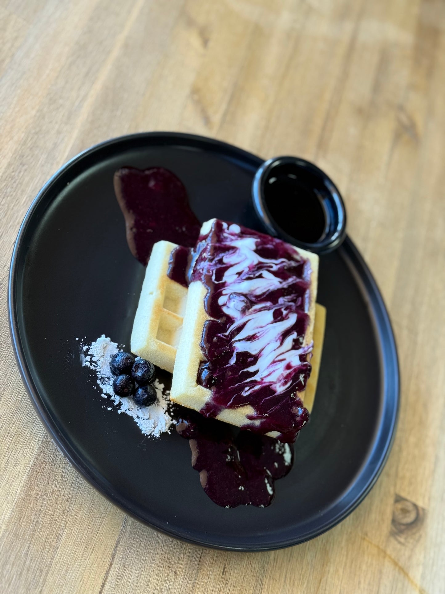 Blueberry Jelly & Greek Yogurt Waffles 🧇