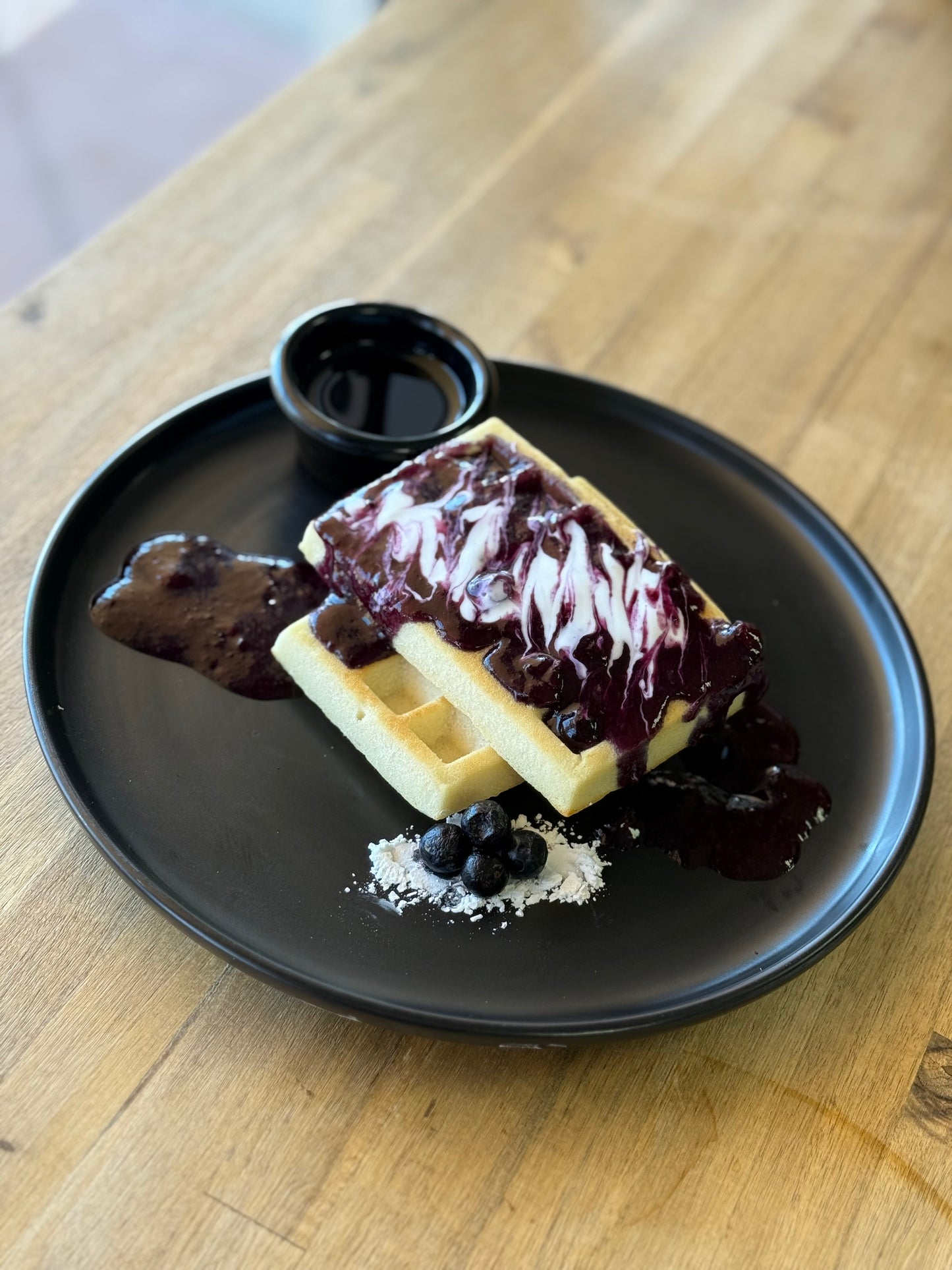 Blueberry Jelly & Greek Yogurt Waffles 🧇
