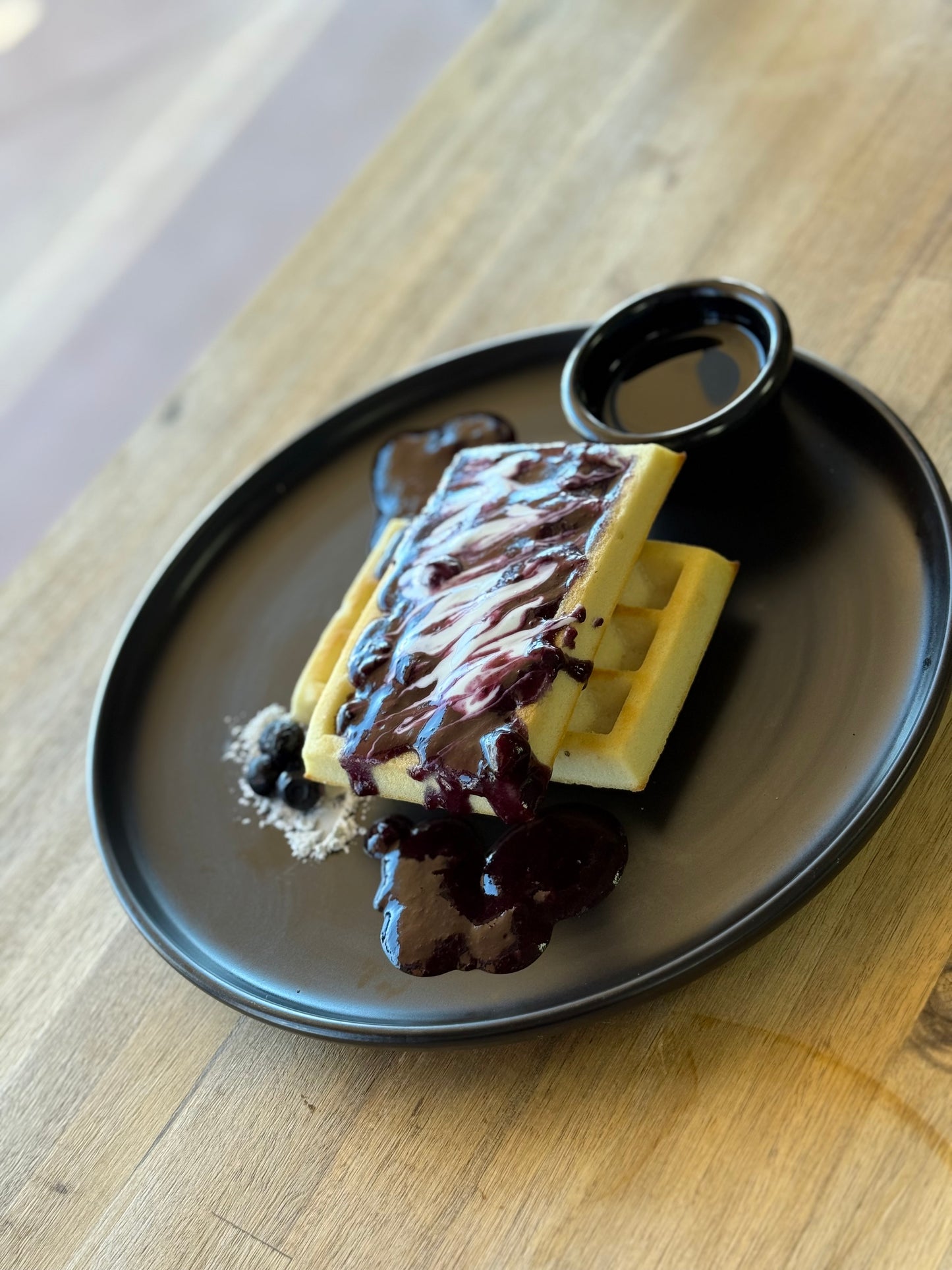 Blueberry Jelly & Greek Yogurt Waffles 🧇