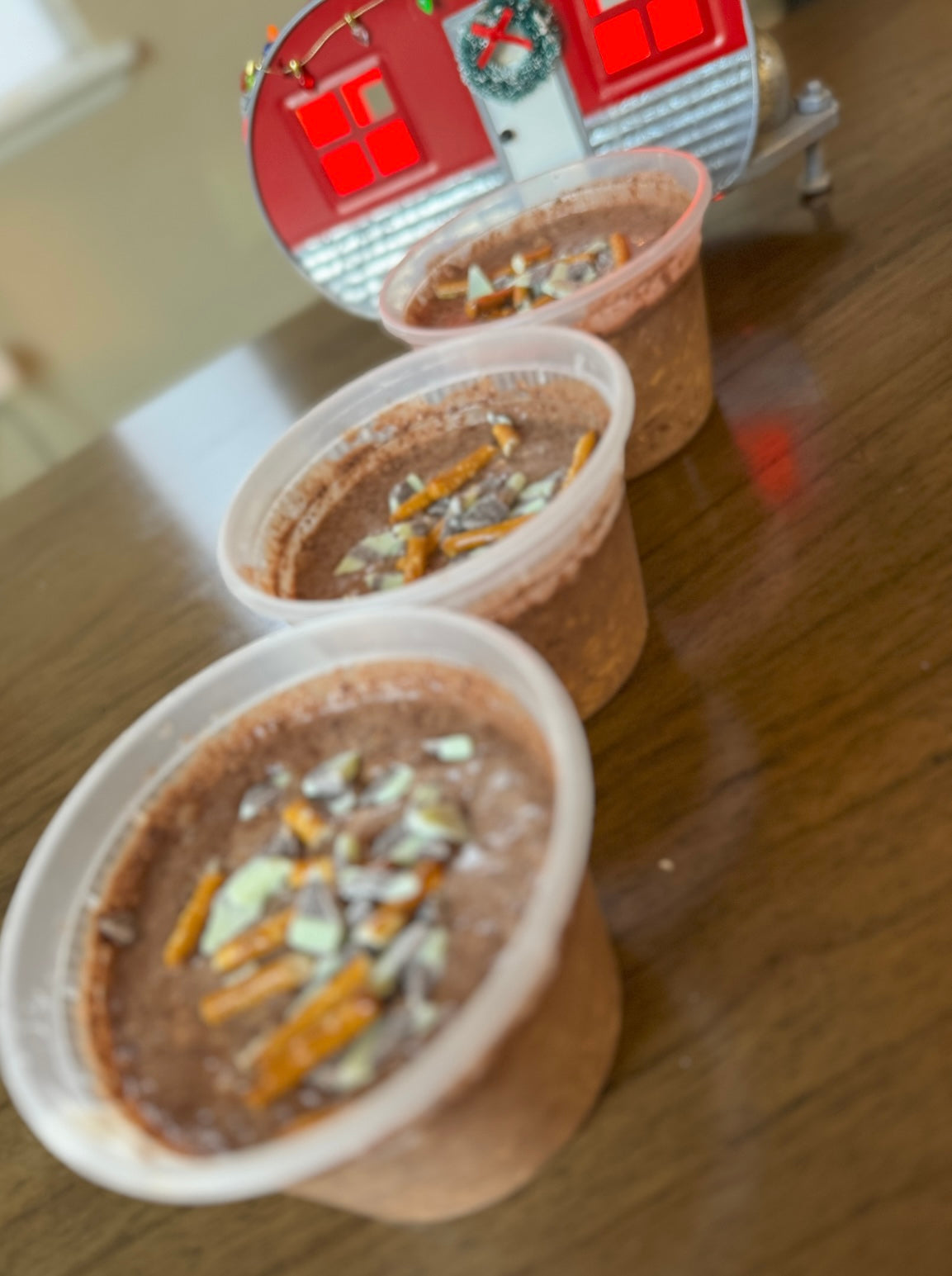 Pretzel & mint chocolate overnight oats