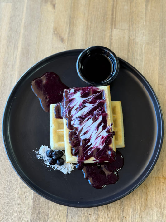Blueberry Jelly & Greek Yogurt Waffles 🧇